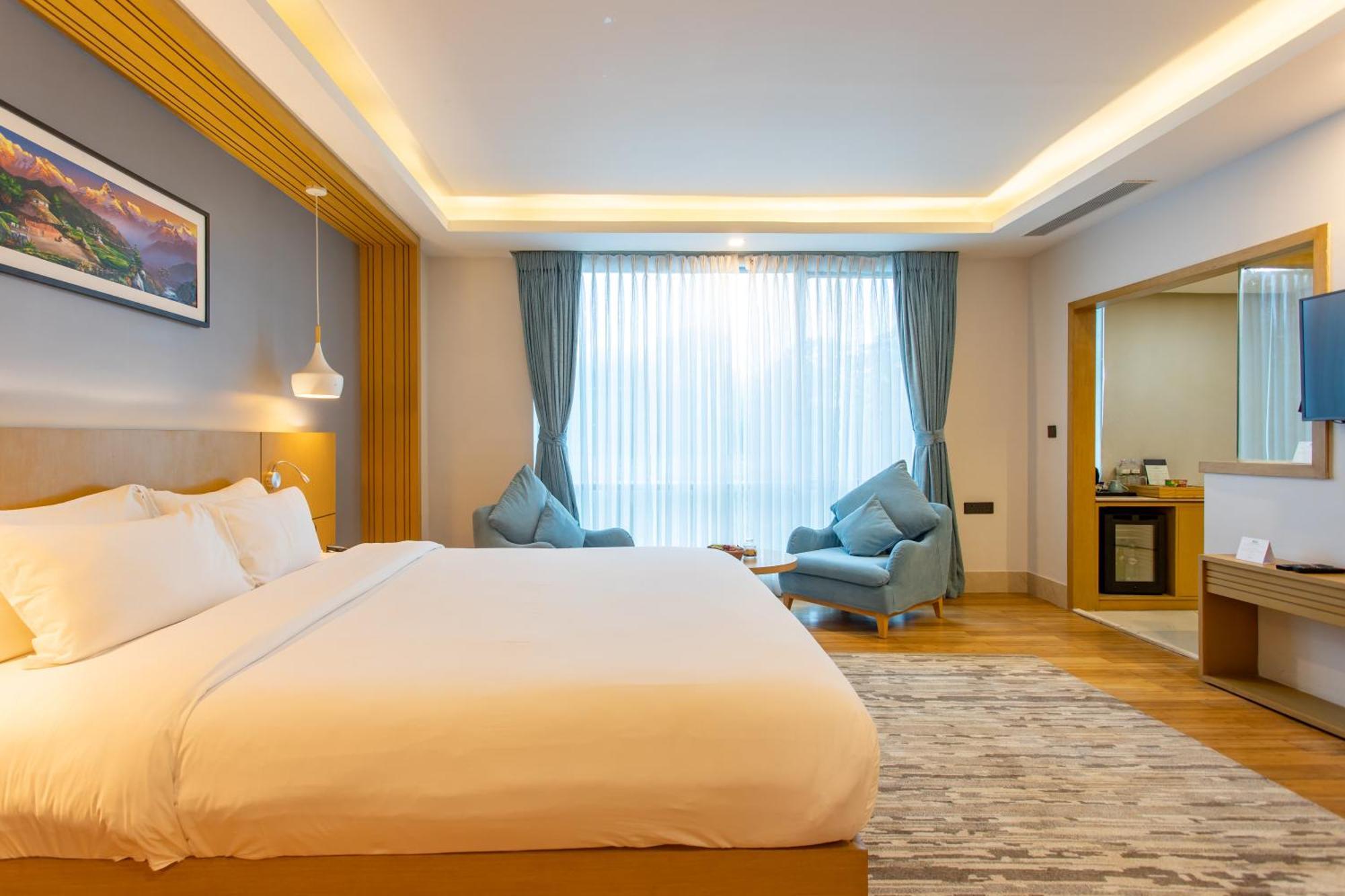 Hotel Siraichuli Чітаван Екстер'єр фото