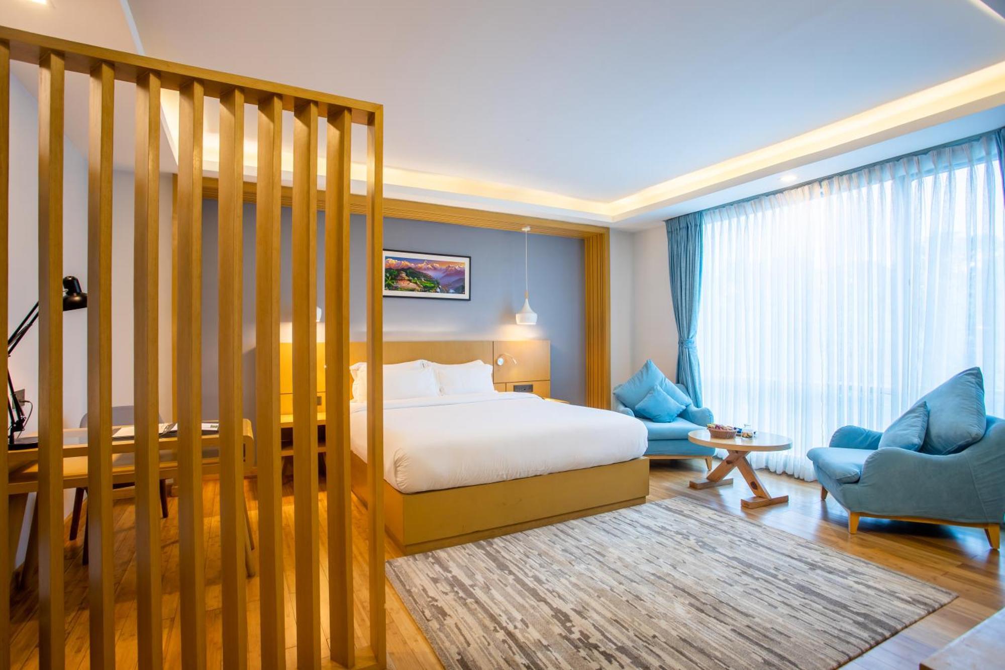 Hotel Siraichuli Чітаван Екстер'єр фото
